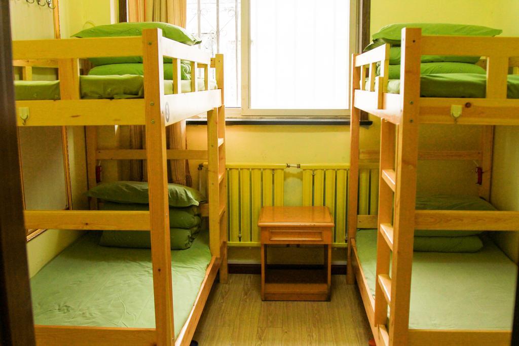 Leo Tian An Men Hostel Beijing Bagian luar foto