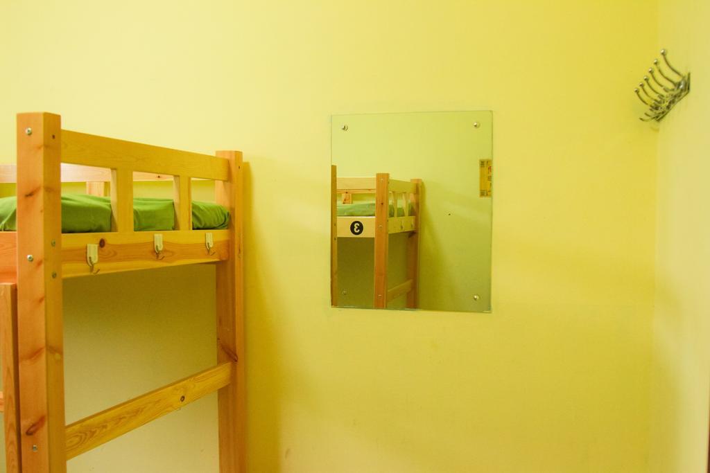 Leo Tian An Men Hostel Beijing Bagian luar foto