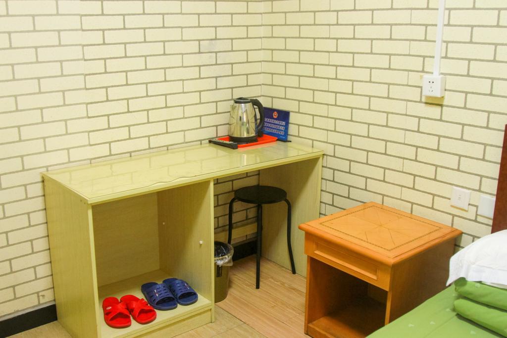 Leo Tian An Men Hostel Beijing Bagian luar foto