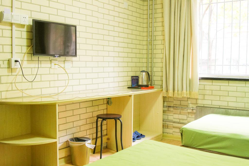 Leo Tian An Men Hostel Beijing Bagian luar foto