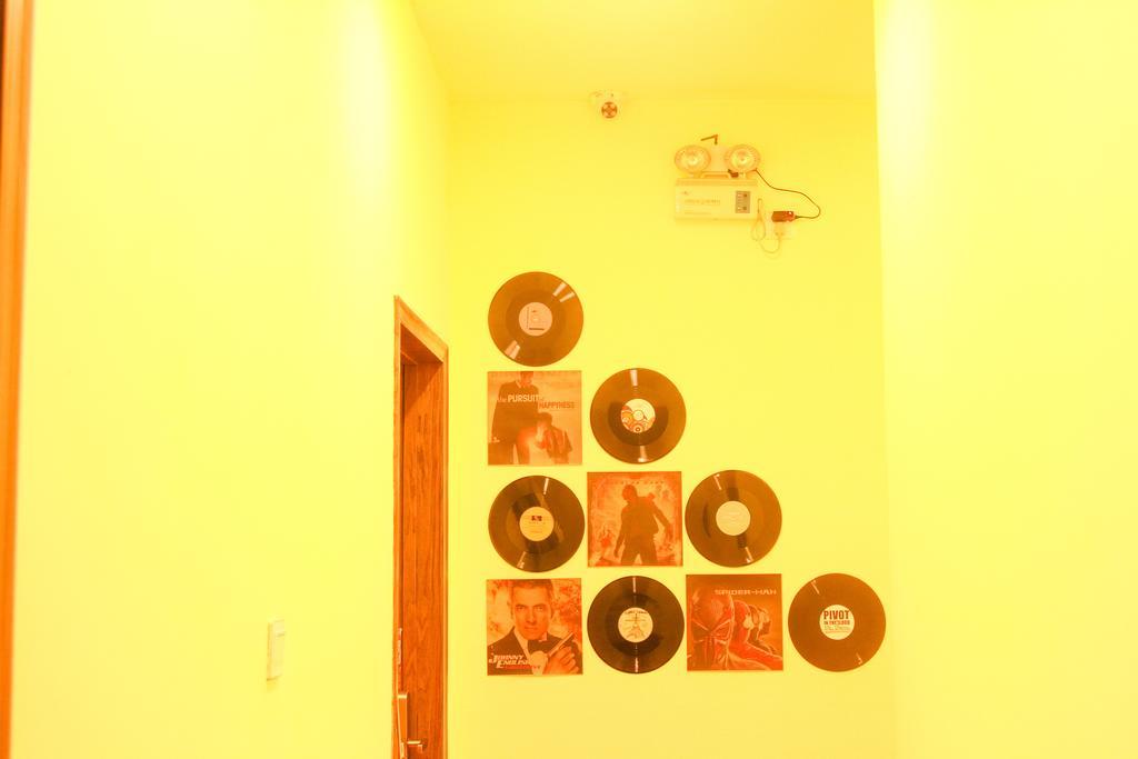 Leo Tian An Men Hostel Beijing Bagian luar foto
